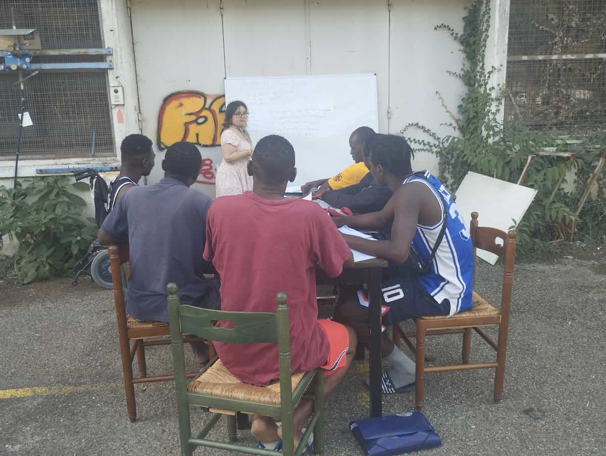 Mineurs isolés en cours avec une prof de TEC 31